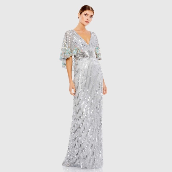 MAC DUGGAL
Sequined V Neck Floral Embellished Cape Sleeve Gown - Picture 1 of 10
